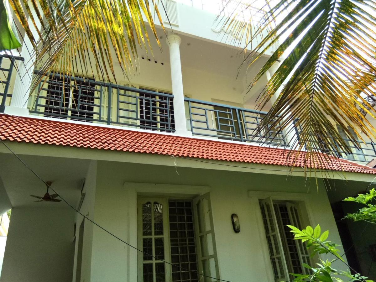 Coconut Grove Apartment Kochi Exterior photo